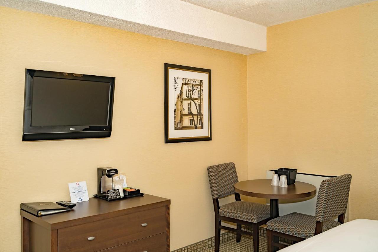 Days Inn By Wyndham Niagara Falls Lundys Lane المظهر الخارجي الصورة