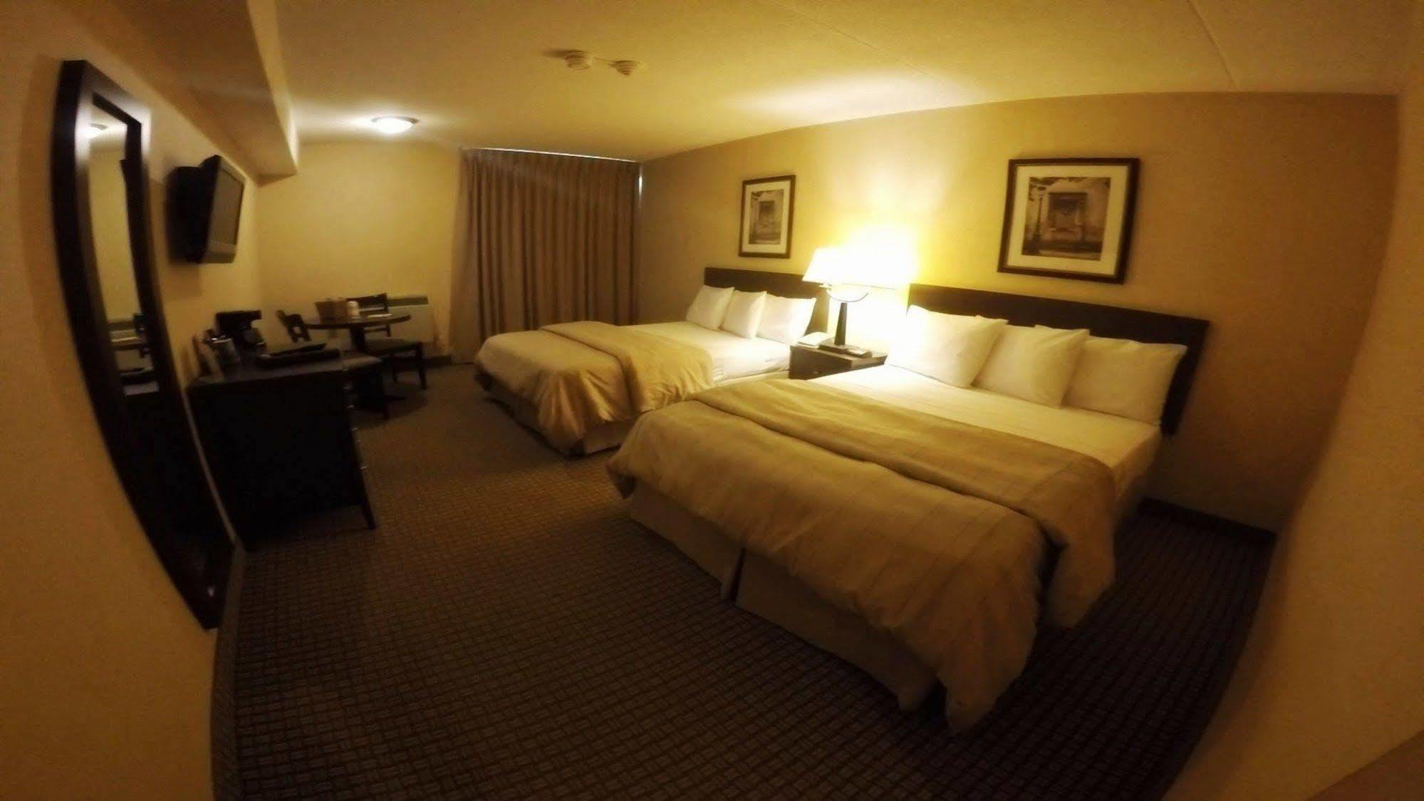 Days Inn By Wyndham Niagara Falls Lundys Lane المظهر الخارجي الصورة
