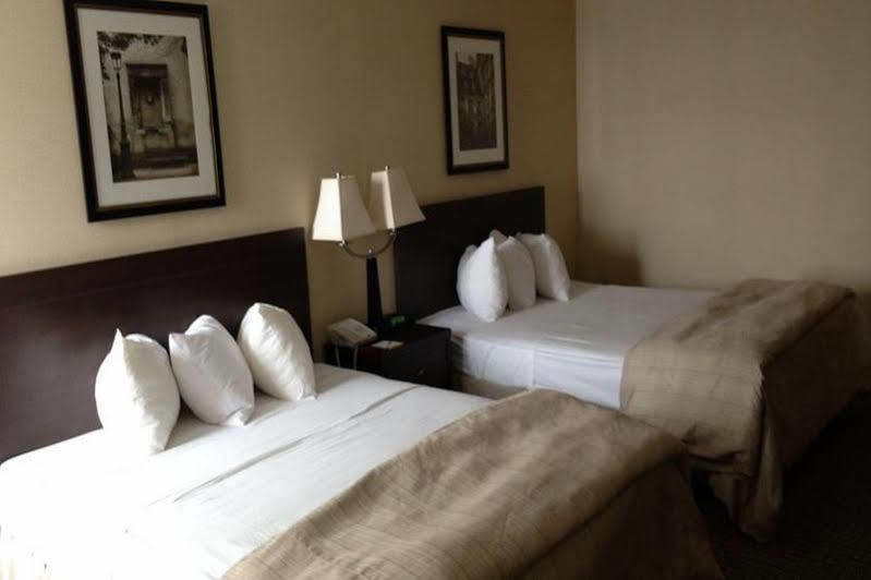 Days Inn By Wyndham Niagara Falls Lundys Lane المظهر الخارجي الصورة