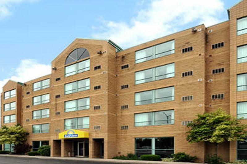 Days Inn By Wyndham Niagara Falls Lundys Lane المظهر الخارجي الصورة